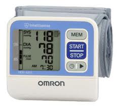  Máy đo huyết áp điện tử cổ tay Omron HEM - 6131